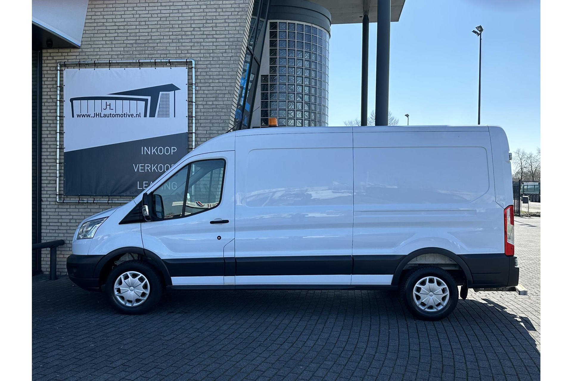 Ford Transit 350 2.0 TDCI L3H2*A/C*NAVI*HAAK*CRUISE*CAMERA*